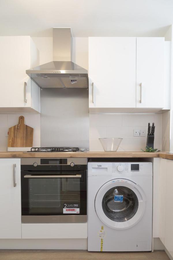 버밍엄 Pass The Keys Cheerful 4 Bed Central Townhouse Garden & Parking 빌라 외부 사진